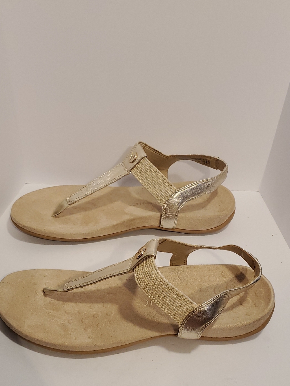 Vionic Brea Gold Metallic Leather Toe Post SlingBack Sandal Size 13 - Picture 7 of 14